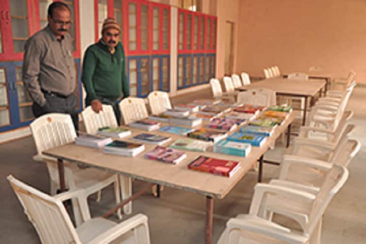 Savita Devi Institute of Pharmacy, Meerut campus photo 4