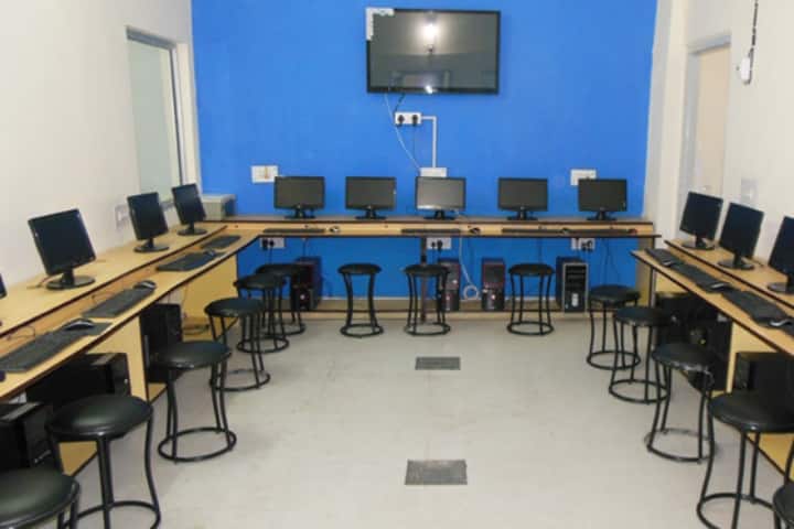 Helios College, Ujjain campus photo 2