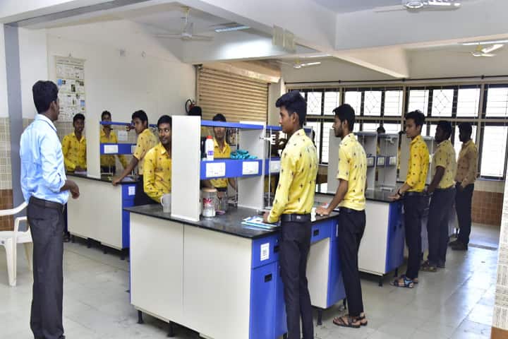 Indian Institute of Handloom Technology, Bargarh campus photo 2