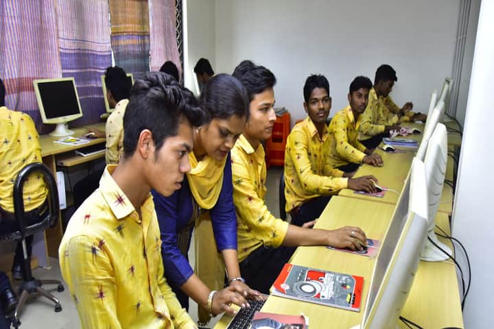 Indian Institute of Handloom Technology, Bargarh campus photo 5