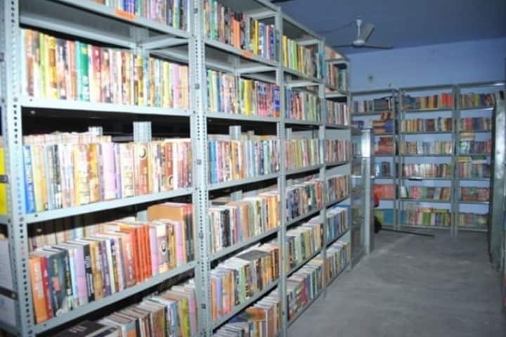 Niranjan Government Womens College, Aska campus photo 3