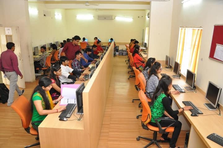 Sanjaybhai Rajguru College of Diploma Engineering, Rajkot campus photo 4