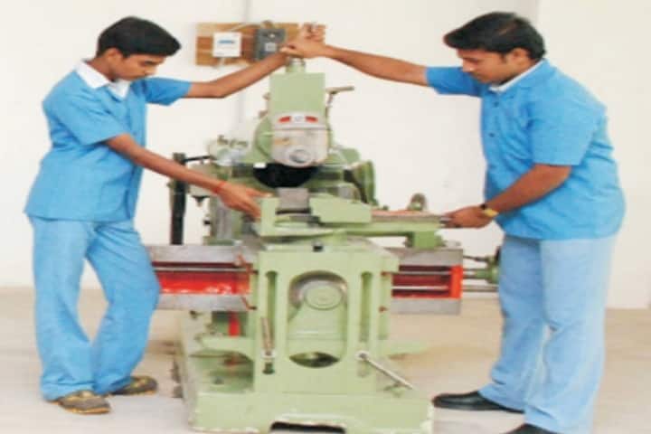 Heritage Technical College, Agra campus photo 2