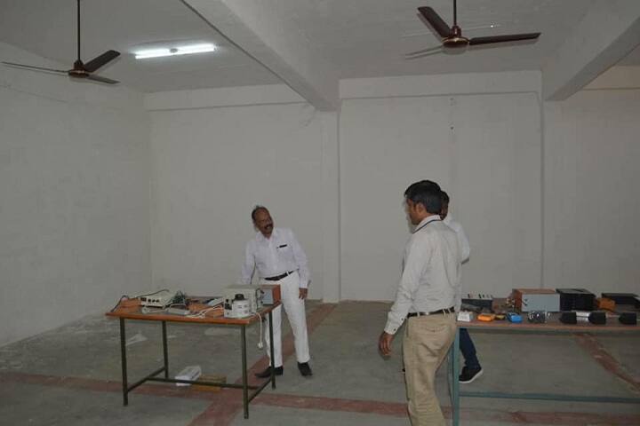 Indramohan Chauhan Memorial Polytechnic, Mau campus photo 4