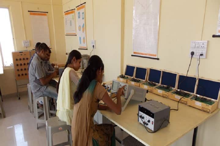 Rajiv Gandhi College of Engineering, Parner campus photo 5