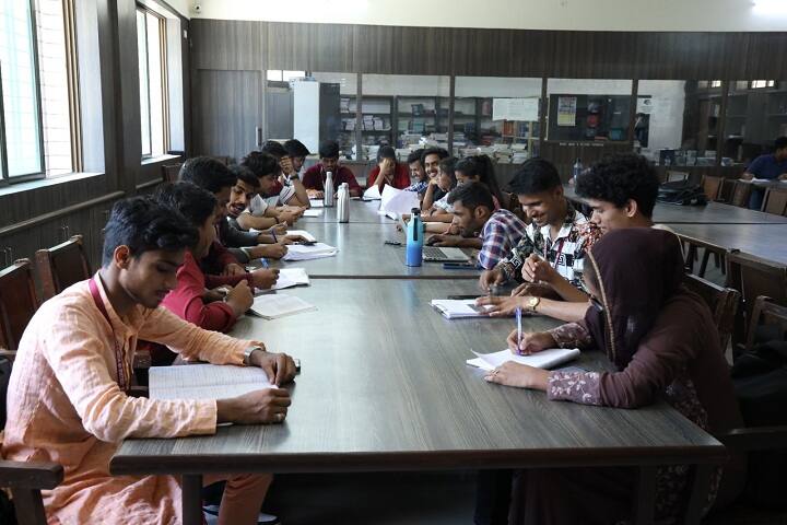 Pune Vidyarthi Grihas College of Science and Technology, Mumbai campus photo 5