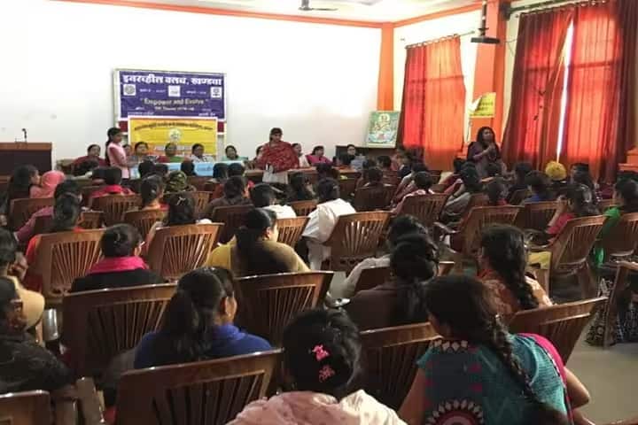 Makhanlal Chaturvedi Government Girls PG College, Khandwa campus photo 3