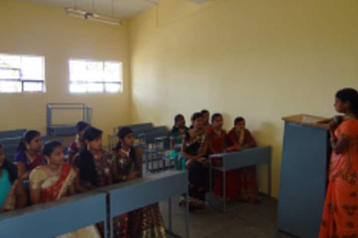 Smt Sushiladevi Deshmukh Mahila Mahavidyalaya, Latur campus photo 2