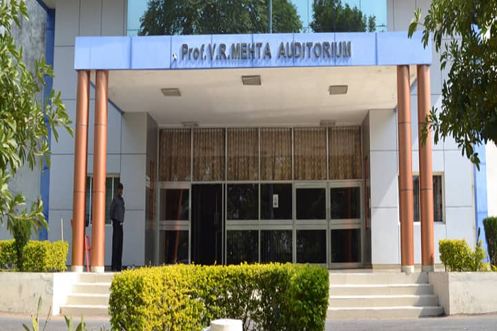 Shri Galbabhai Nanjibhai Patel Dairy Science and Food Technology College, Dantiwada campus photo 2