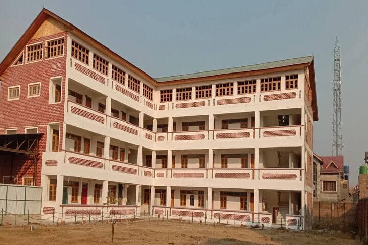 Jamiya-Tul-Banat, Srinagar campus photo 2