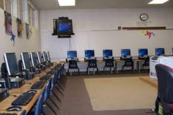 Modak Institute of Computer and Management, Khargone campus photo 3