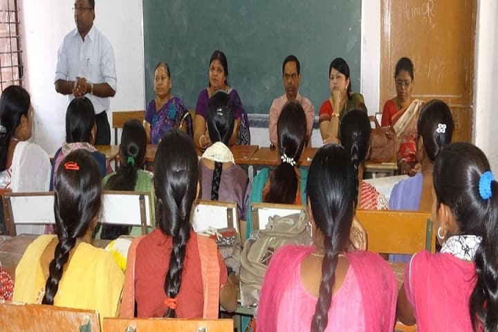 KMT Government Girls College, Raigarh campus photo 2