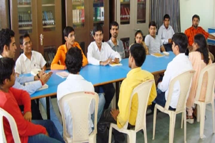 Takshashila College, Vadodara campus photo 4