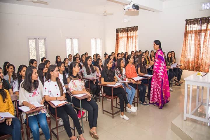 Shri Dharamjeet Singh College, Shahjahanpur campus photo 2