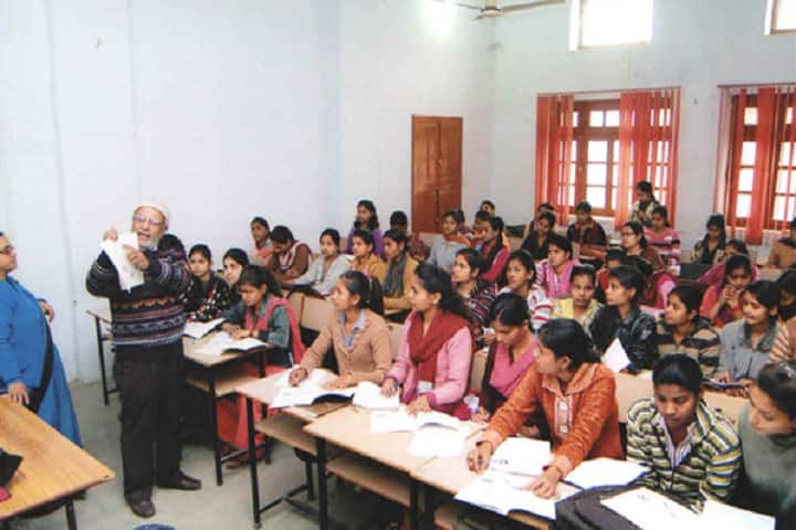 Jagat Taran Girls Degree College, Allahabad campus photo 3