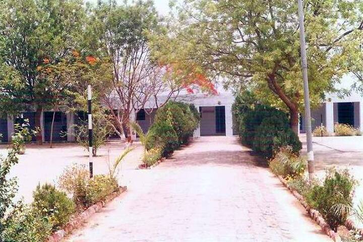 Pramod Mahavidhyalaya, Hathras campus photo 3