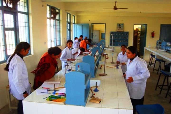 Adarsh Bhartiya College, Pathankot campus photo 4