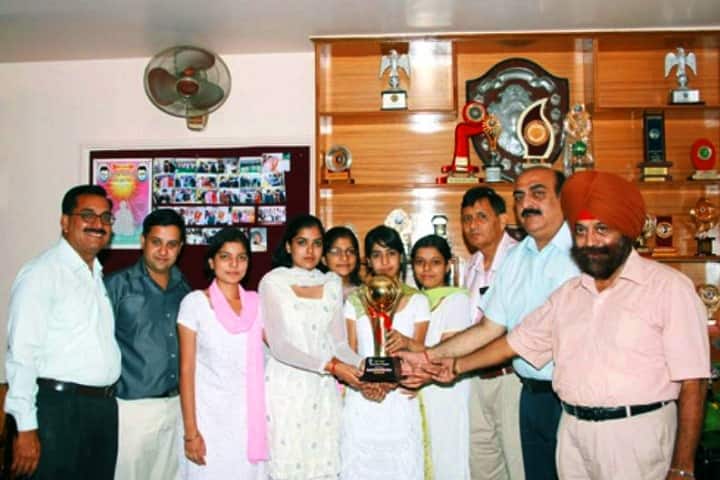 Adarsh Bhartiya College, Pathankot campus photo 5