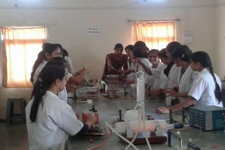 Shri Umiya Girls College, Mandleshwar campus photo 3