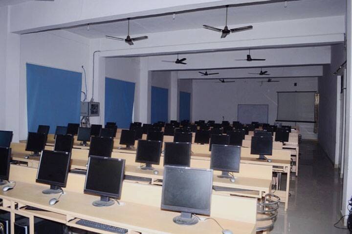 Jhunjhunwala Business School, Faizabad campus photo 2