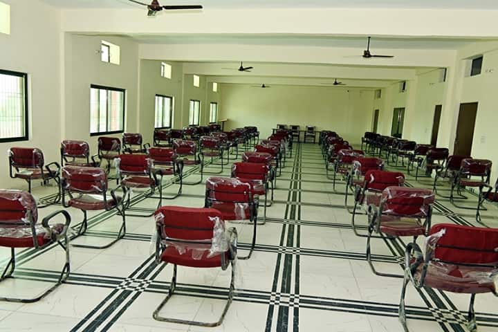 SK Mishra Anita Ayurvedic Medical College, Azamgarh campus photo 3