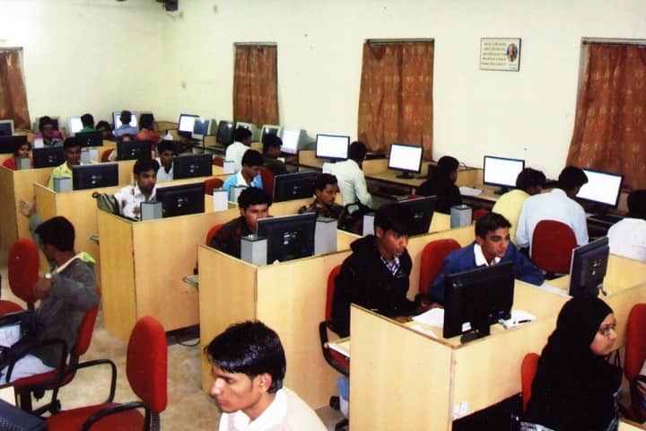 Shri HS Shah College Of Commerce, Modasa campus photo 4