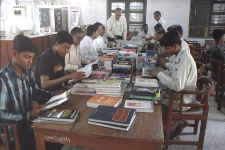 Shri HS Shah College Of Commerce, Modasa campus photo 5