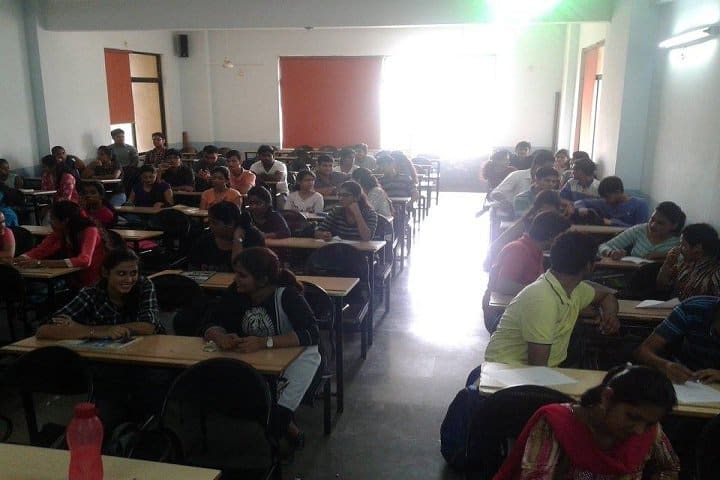Indian Education Society's Management College, Dadar campus photo 3