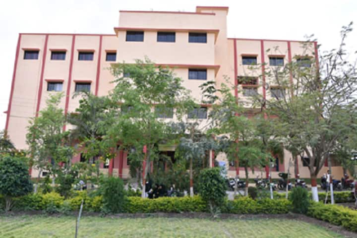 Kai Yashodabai Dagadu Saraf Charitable Trust Institute of Management and Science, Sakegaon, Bhusawal campus photo 2