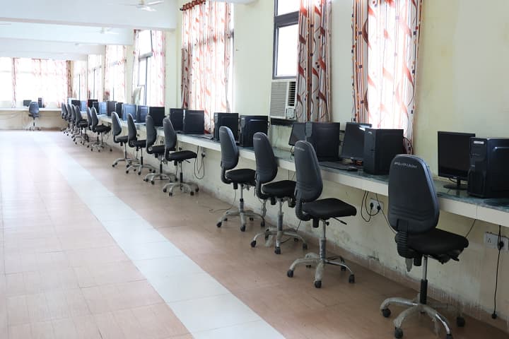 Amaltas University, Dewas campus photo 3