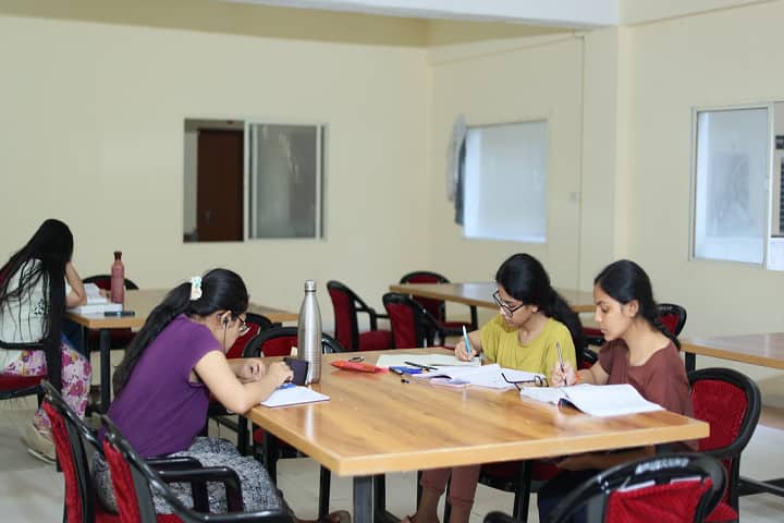 Amaltas University, Dewas campus photo 4