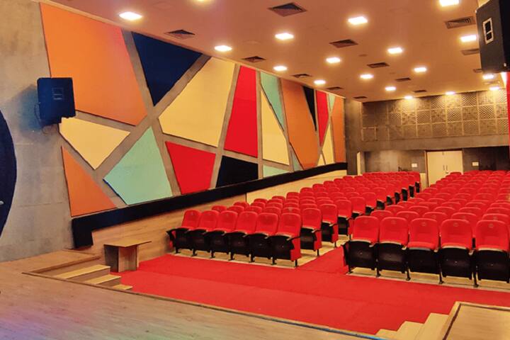 Rajju Shroff Rofel University, Vapi campus photo 4