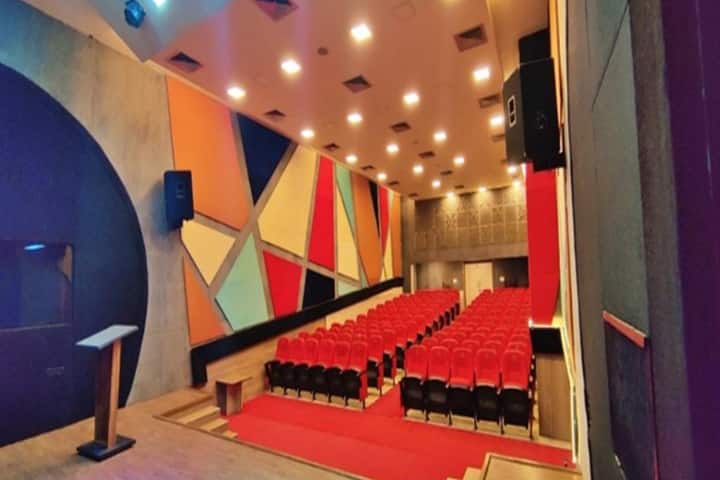 Shri Mahavir ROFEL College of Arts, Vapi campus photo 2