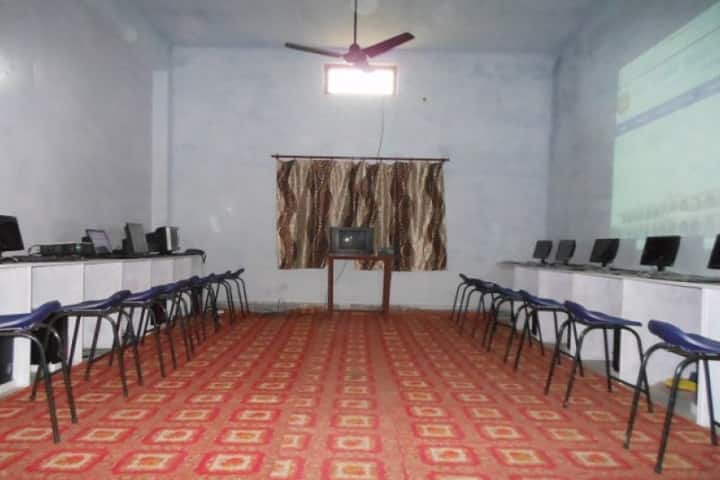 Ram Bhajan Post Graduate College, Mau campus photo 3