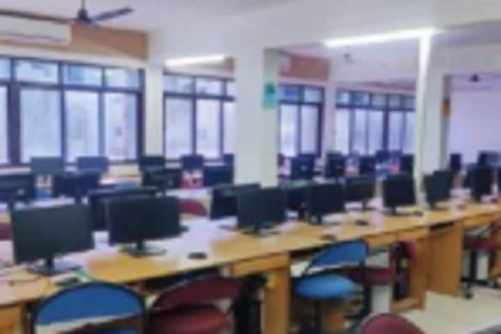 Smt Sharada Devi Singh ROFEL College of Commerce, Vapi campus photo 3
