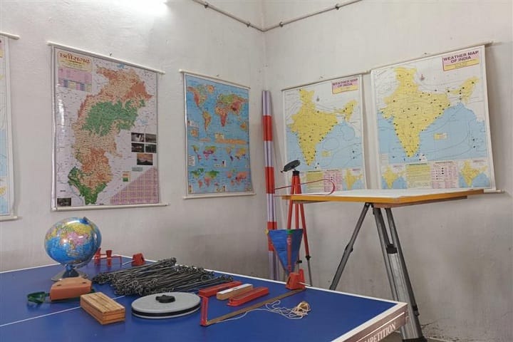 Government Naveen Girls College, Surajpur campus photo 4
