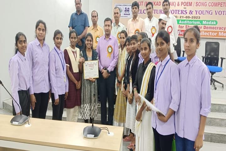 Telangana Tribal Welfare Residential Degree College for Women, Medak campus photo 2