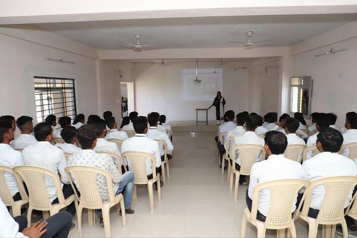 Shri Guru Sandipani Girls Institute Of Professional Studies, Ujjain campus photo 3