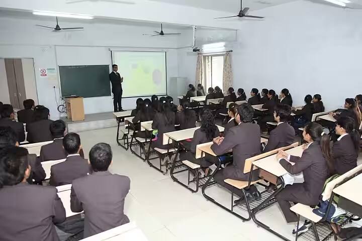 Naran Lala School of Industrial Management and Computer Science, Navsari campus photo 2