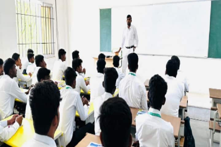 S Thangapazham Law College, Vasudevanallur campus photo 2