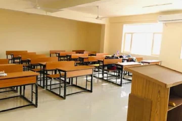 Sushila Institute of Medical Sciences, Dehradun campus photo 4