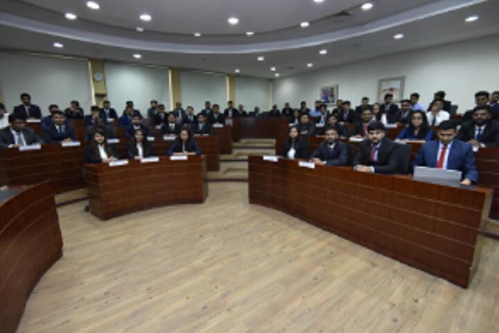 Adani University, Ahmedabad campus photo 5