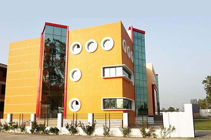 HP Institute of Higher Education, Budaun campus photo 2