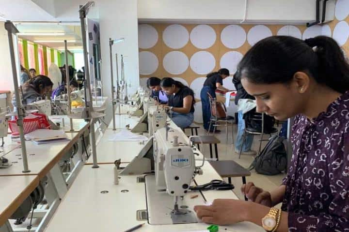 NIF Global, Bandra, Mumbai campus photo 2