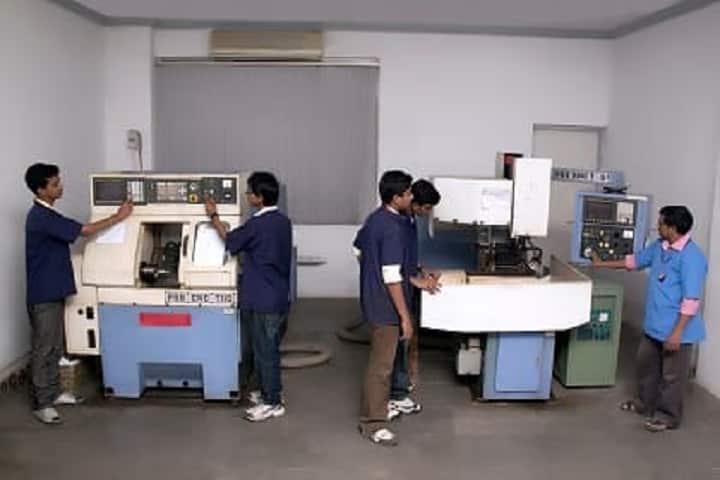 Thakur Shyamnarayan Engineering College, Mumbai campus photo 3