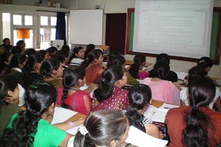 Smt Tanuben and Dr Manubhai Trivedi College of Information Science, Surat campus photo 2