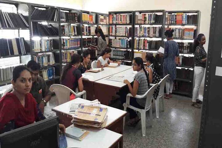Smt Tanuben and Dr Manubhai Trivedi College of Information Science, Surat campus photo 3