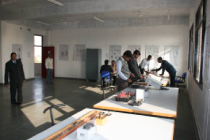 Vindhya Institute of Technology and Science, Allahabad campus photo 4