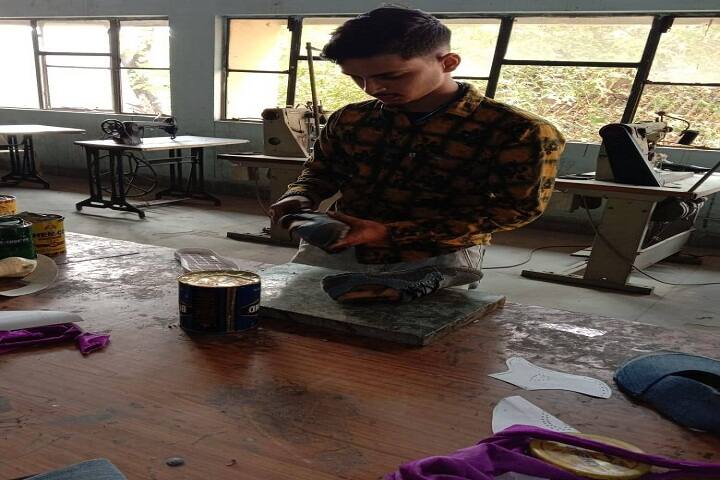 Government Institute of Leather and Footwear Technology, Jalandhar campus photo 4