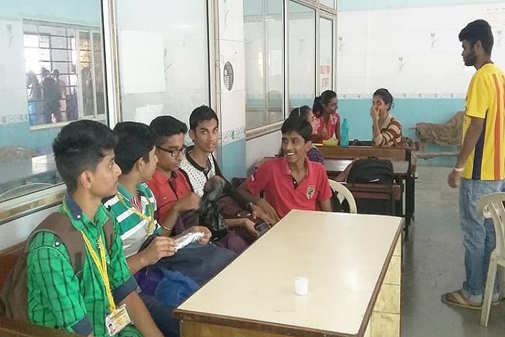 Vidyavardhini's Annasaheb Vartak College of Arts Kedarnath Malhotra College of Commerce and ES Andrades College of Science, Palghar campus photo 3